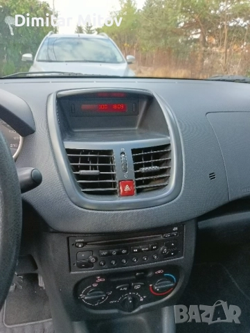 Автомобил Peugeot 206+ , снимка 9 - Автомобили и джипове - 51673919