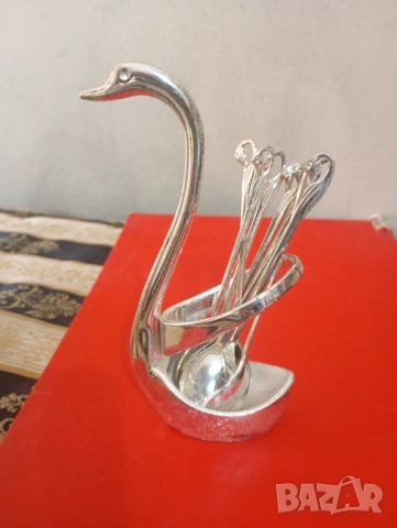 Посребрен лъжичник - Лебед 