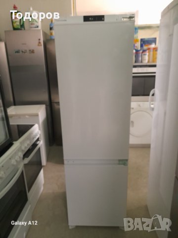 Хладилник с фризер за вграждане Gram, KFI401 754N, снимка 1 - Хладилници - 43009669