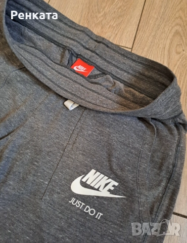 Дамски екип Nike, снимка 2 - Комплекти - 52511184