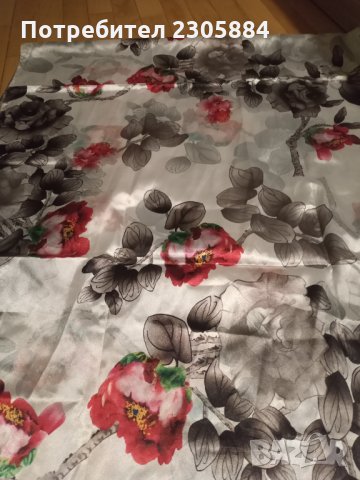 Копринен шал с флорални мотиви, снимка 2 - Шапки - 32940727
