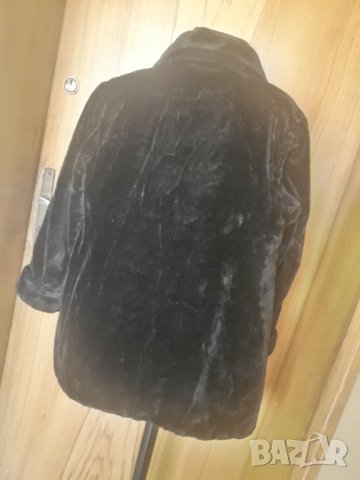 Черно пухено палто с къс косъм тип мечка с копчета ХЛ+, снимка 6 - Палта, манта - 25725192