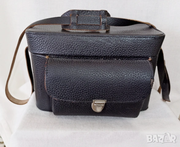 Продава се ретро фото чанта 