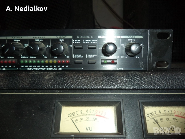 Alesis 3630 dual compressor,limiter,gate, снимка 3 - Ресийвъри, усилватели, смесителни пултове - 52917653