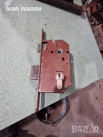 Брава с Патронник, снимка 2 - Интериорни врати - 40182992