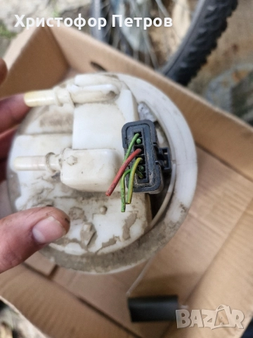 бензинoва помпа Peugeot 206