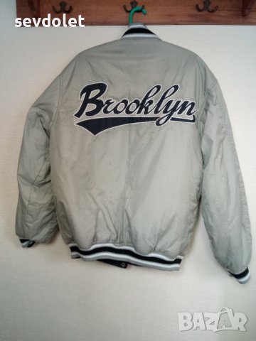 Продавам спортно дамско яке с две лица, снимка 1