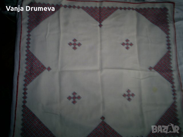 ръчно бродирано каре, снимка 2 - Декорация за дома - 37336604