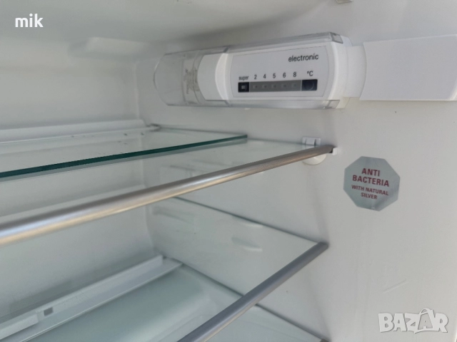 Малък хладилник Сименс за пълно вграждане, снимка 6 - Хладилници - 51590152