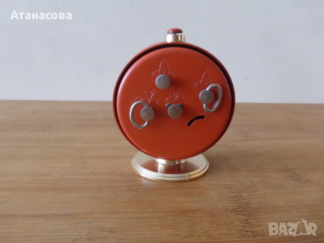 Колекционерски будилник часовник Слава на кирилица червен, снимка 8 - Антикварни и старинни предмети - 44003630