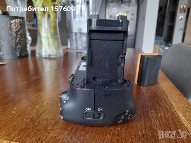 DSTE Battery Grip Грип BG-E11 за Canon EOS 5Ds, 5Ds R, 5D Mark III и батерия LP-E6 7,4V 2600mAh, снимка 5 - Батерии, зарядни - 52448091