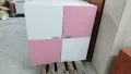 Шкаф за стена 4 врати бяло и розово 100/100/35см, снимка 1