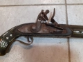 Красив автентичен кремъчен пистолет от 19 век,пищов,оръжие, снимка 2
