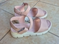 отлично запазени розови сандали, снимка 1