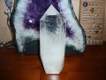 Планински кристал обелиск 1.9кг 23см подходящ за подарък, снимка 1 - Други ценни предмети - 43341684
