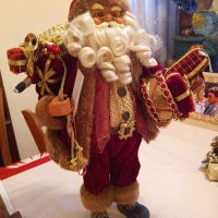 Търся да закупя фигура Дядо Коледа, 45 сантиметра, снимка 2 - Статуетки - 43327983