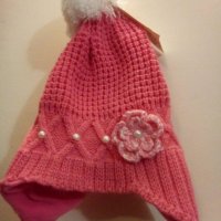 Детска плетена шапка Корал, снимка 2 - Шапки, шалове и ръкавици - 27860407