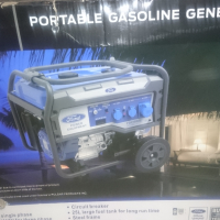 Чисто нов генератор форд, снимка 1 - Електродвигатели - 36393836