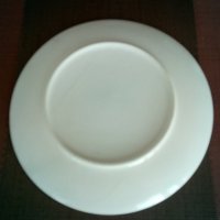 Продавам порцеланова(Румъния) чиния.За колекция и украса.В отлично състояние., снимка 3 - Колекции - 39682397