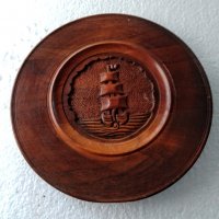 Дърворезба чиния, снимка 1 - Антикварни и старинни предмети - 35054011
