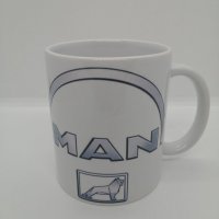 Бяла порцеланова чаша с логото на камиони МАН / MAN, снимка 1 - Чаши - 32607395