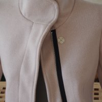 Елегантно палто на марката Bershka, снимка 5 - Палта, манта - 26069152