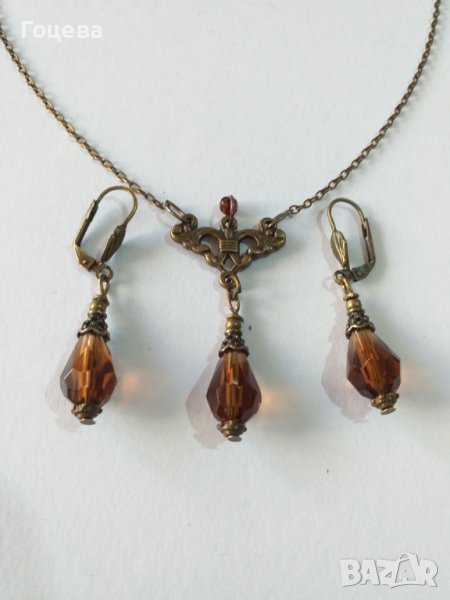 Красив комплект бижута обици и колие с кафяви кристали капка и красиви орнаменти в цвят бронз , снимка 1