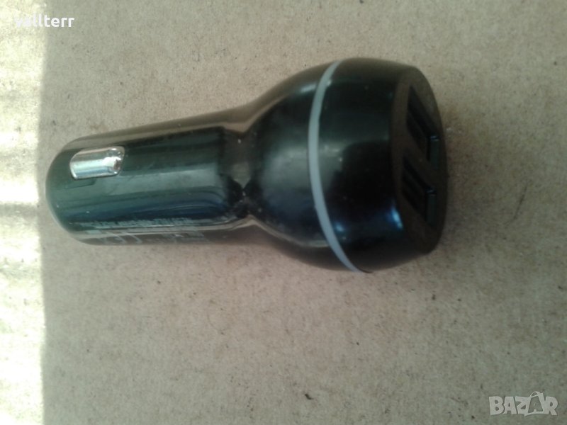 зарядно от кола за телефони, снимка 1