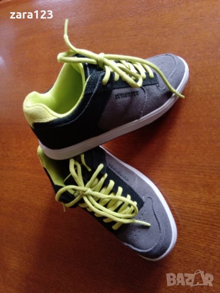 нови велурени маратонки Quiksilver, 35ти номер, снимка 1