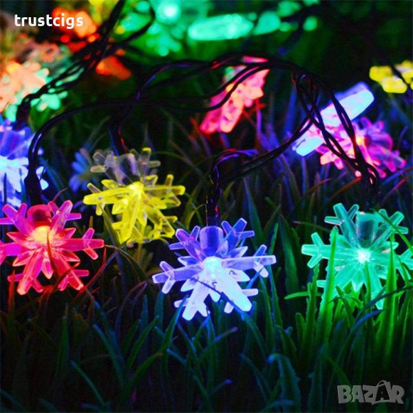 Многоцветни коледни LED лампички във формата на снежинки 5м соларни, снимка 1