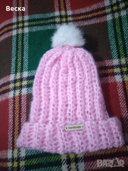 Ръчно изплетена шапка на една кука , снимка 1