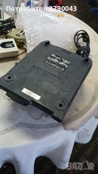 зарядно за винтоверт AEG, снимка 1