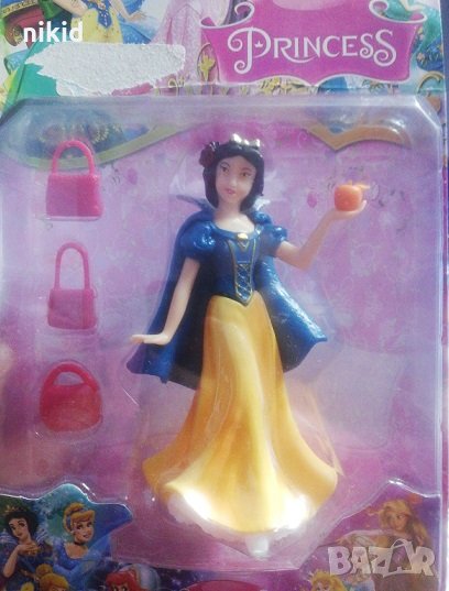 Снежанка с аксесоари голяма пластмасова фигурка PVC за игра и торта топер украса, снимка 1