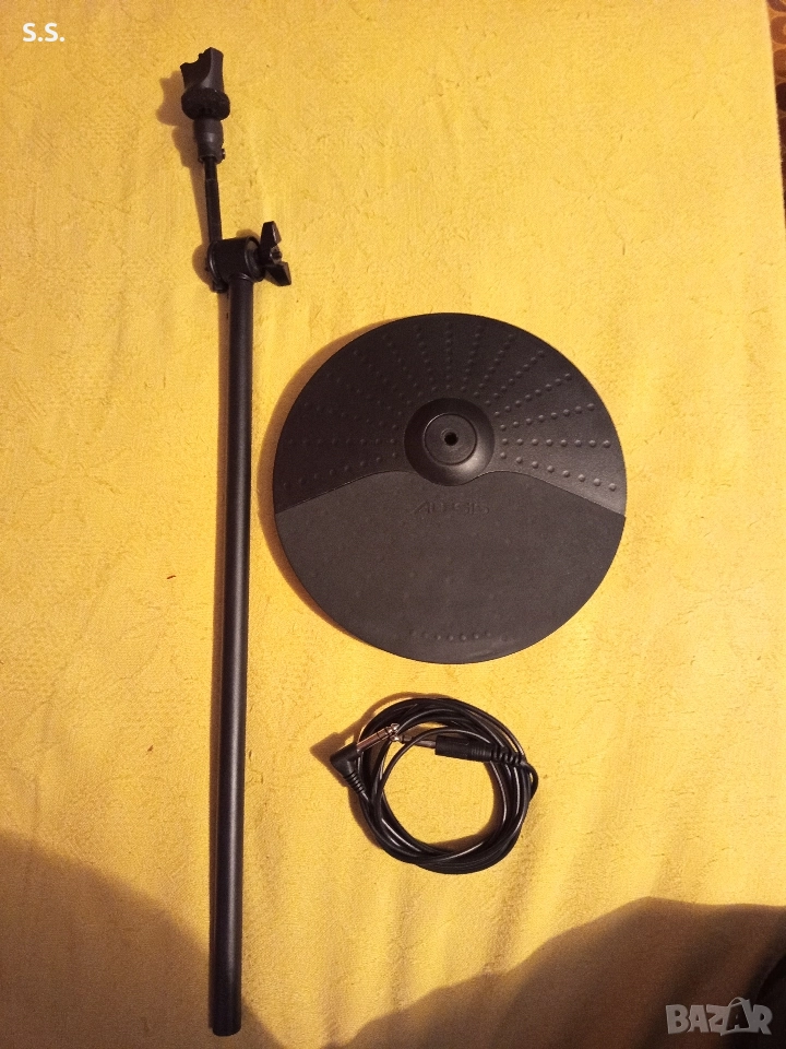 Чинел и стойка на Alesis, снимка 1