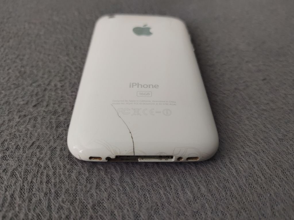16gb white iphone 3g a1241