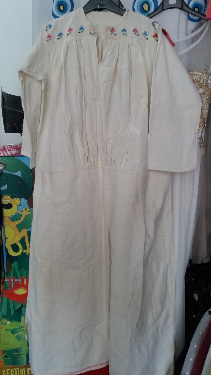 Дамска риза -народна носия,дълга в Ризи в гр. Русе - ID32346895 — Bazar.bg