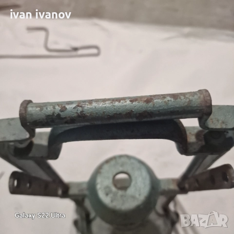 Яка Затварачка Буркани, снимка 10 - Буркани, бутилки и капачки - 51489381