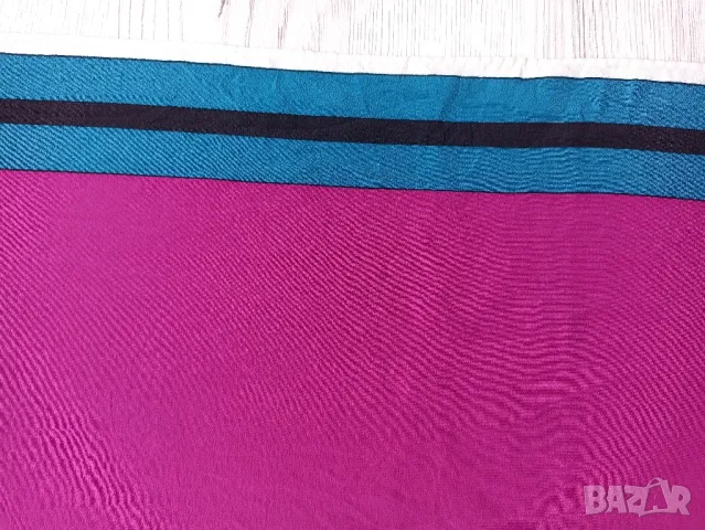 Дамски шал Krizia, снимка 2 - Шалове - 49028981