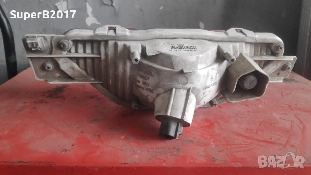 Продавам - оригинален фар за мъгла за Тойота CHR, снимка 2 - Части - 52021974