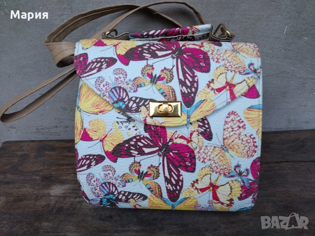 Дамска чанта с пеперуди