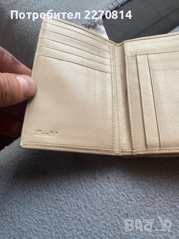 Портфейл essentiel, снимка 2 - Портфейли, портмонета - 38161766