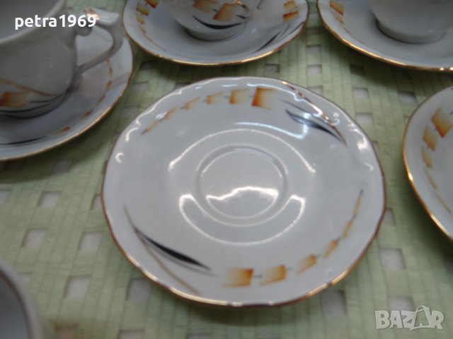 Порцеланов сервиз за кафе на "Изида", снимка 4 - Сервизи - 44113015