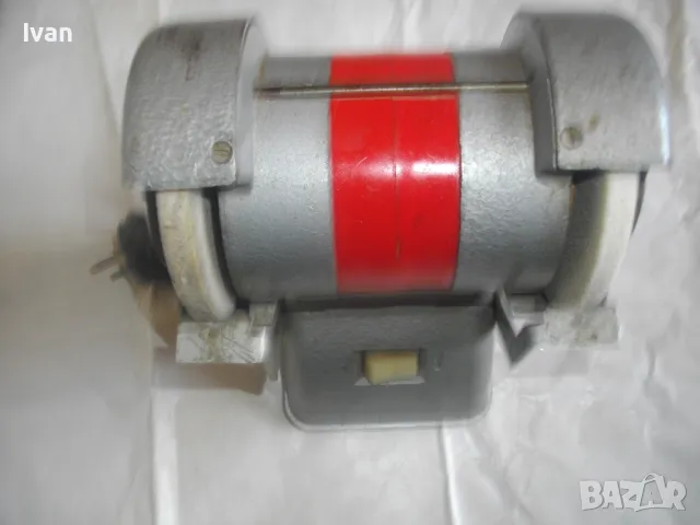 СССР Руски Електрически Шмиргел УХЛ4 Точиларски Обущарски 90 вата 2100 об/мин ф100мм Почти Нов, снимка 3 - Други инструменти - 47275555