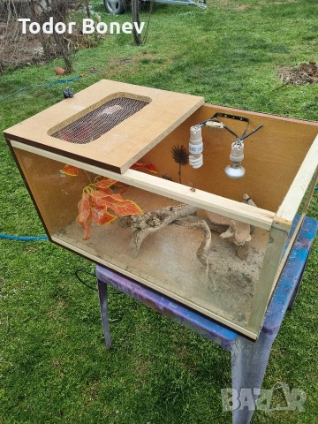 Продавам две клетки за птици и един терариум, снимка 8 - За птици - 53174088