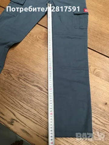 Нови оригинални детски карго панталони Levi’s, размер 14, снимка 3 - Детски панталони и дънки - 49936255