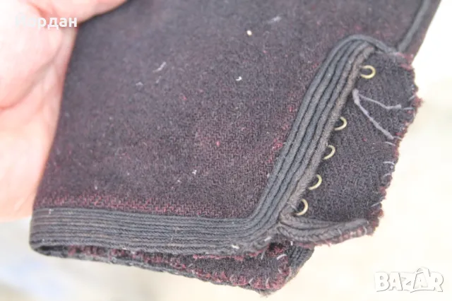 Черен вълнено   елече с гайтани, снимка 8 - Антикварни и старинни предмети - 50404210