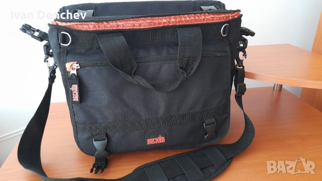 Чанта за компютър , снимка 2 - Лаптоп аксесоари - 36600861