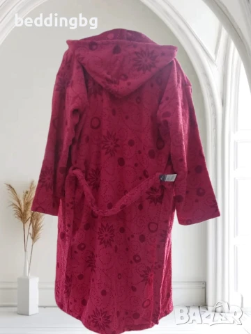 #Халат за баня с качулка , снимка 3 - Хавлиени кърпи - 42160699