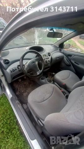 Тойота ярис 1,3 на части!, снимка 7 - Части - 53028818