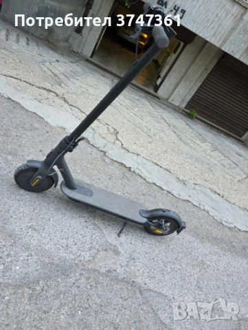 Електрическа тротинетка с оригинално зарядно, снимка 1